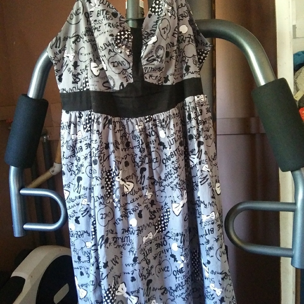 Snow White dress Torrid